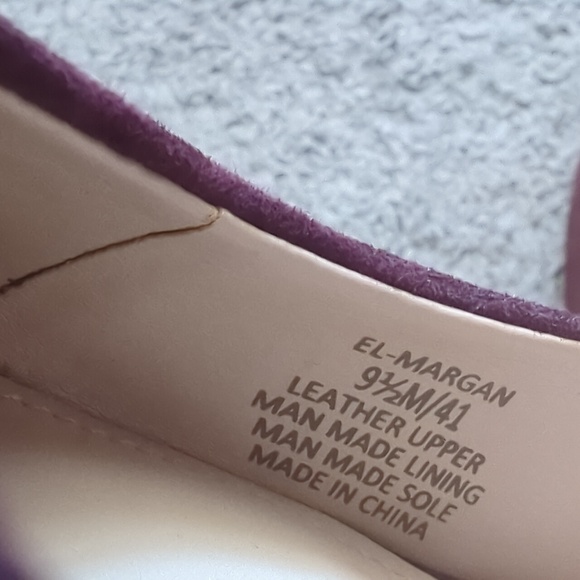 Burgundy velvet and crocodile heels size 9.5 - Picture 2 of 4